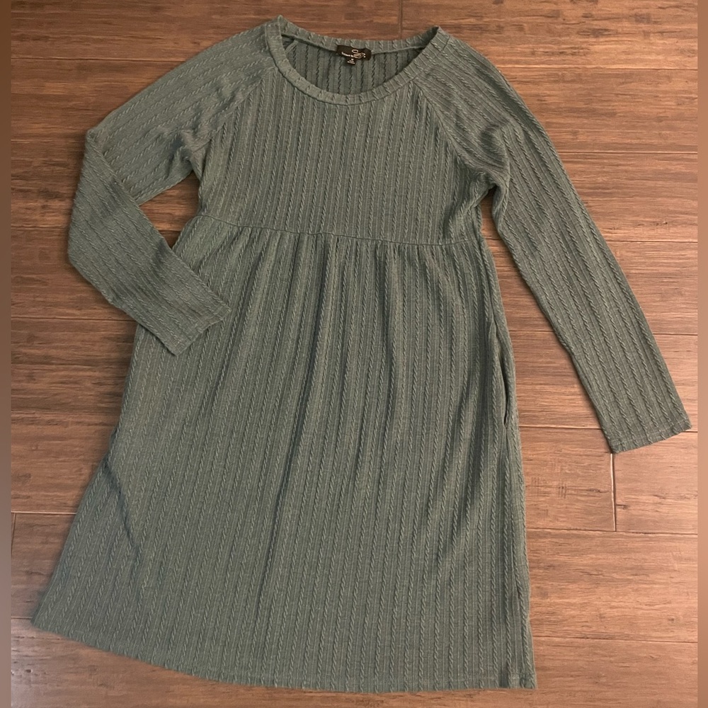 Suzanne Betro Teal Midi Dress Size Medium with pockets Soft